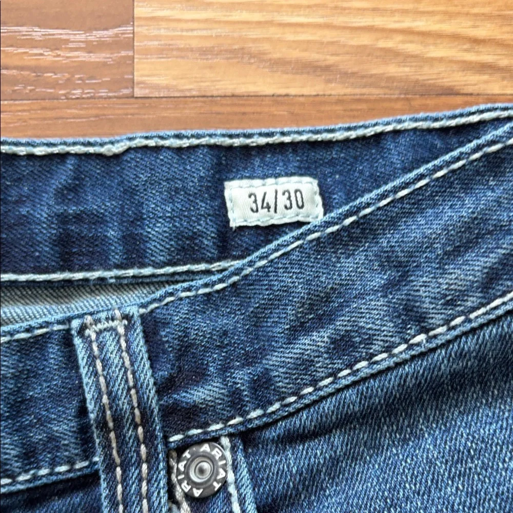Ariat Dark Blue Distressed Jeans like new!! - Picture 4 of 8